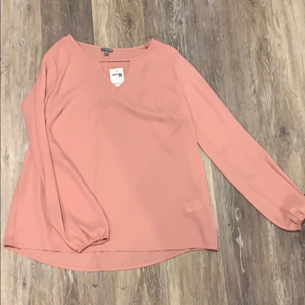 Adorable blush colored blouse